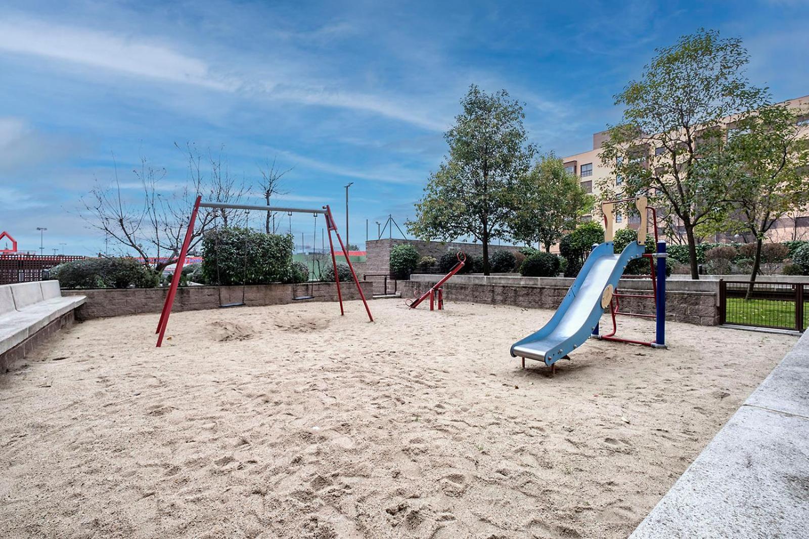 מדריד Apartamento Wanda Ifema Con Parking Y Piscina מראה חיצוני תמונה